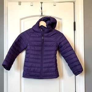 Lightweight puffer jacket with hood